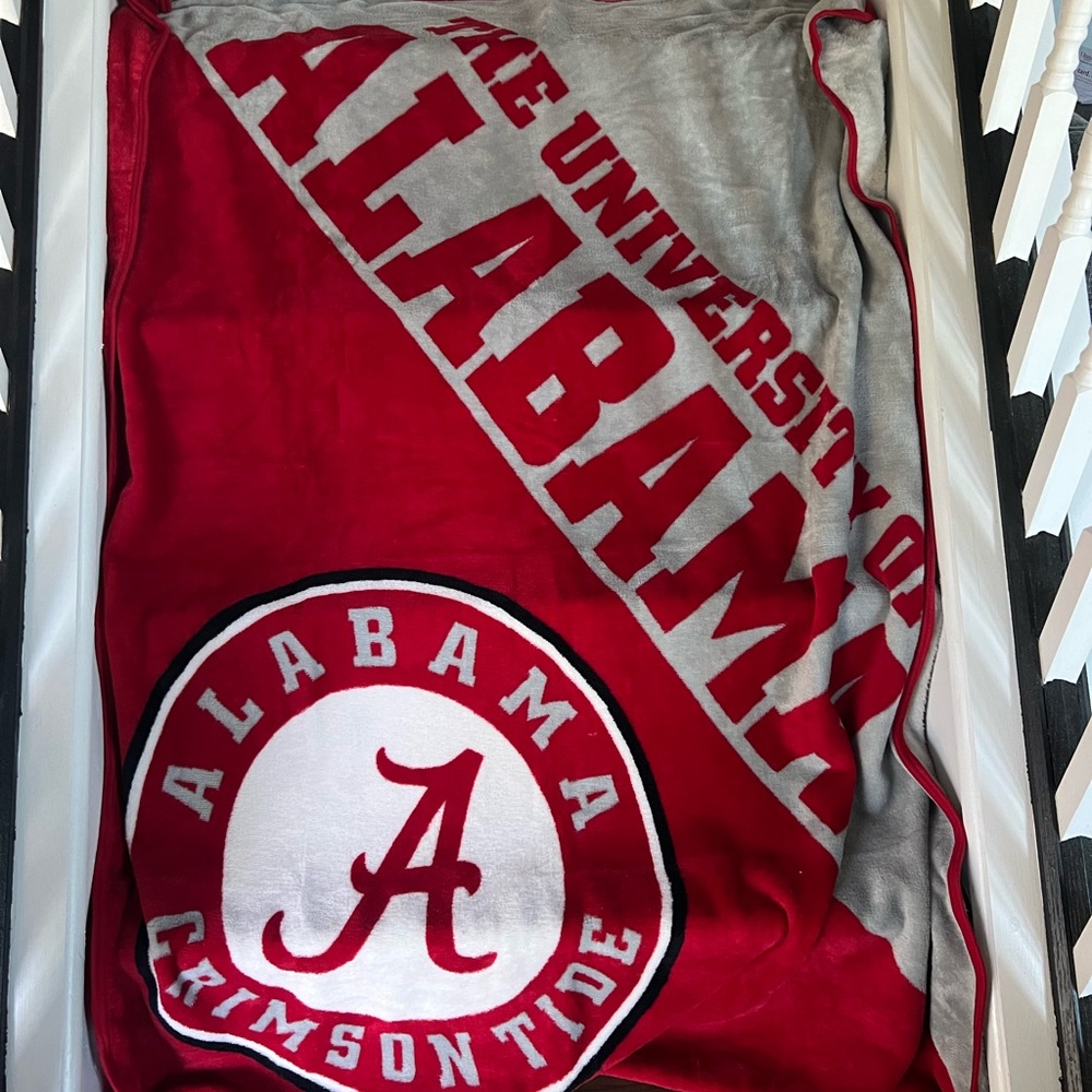 University of Alabama Throw Blanket